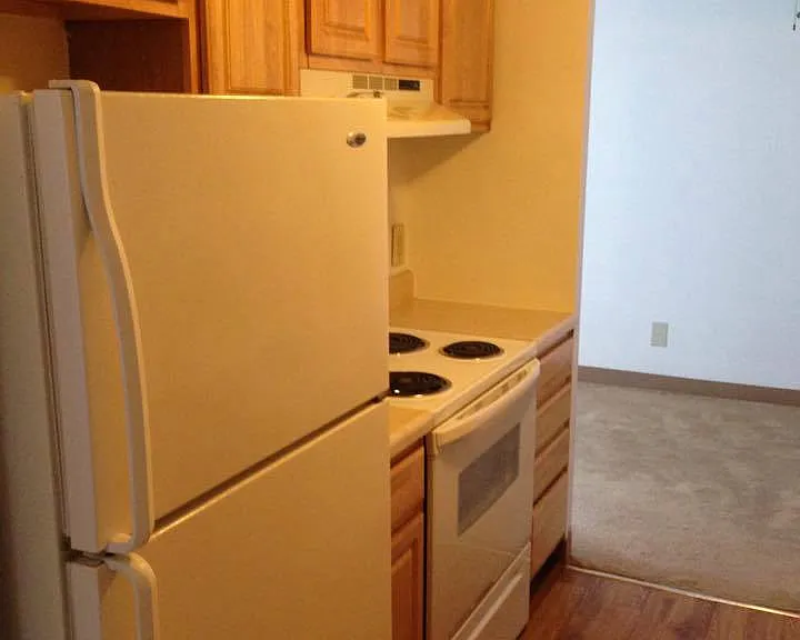 Maiden Square Apartments — Photo 30
