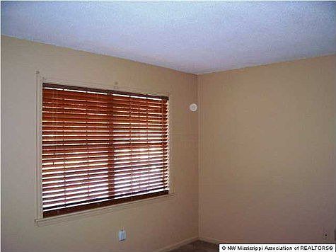 3rd image of 1439 Ticonderoga Dr