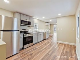392 S Main St