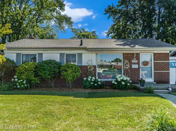 29038 Spoon Ave, Madison Heights, MI 48071