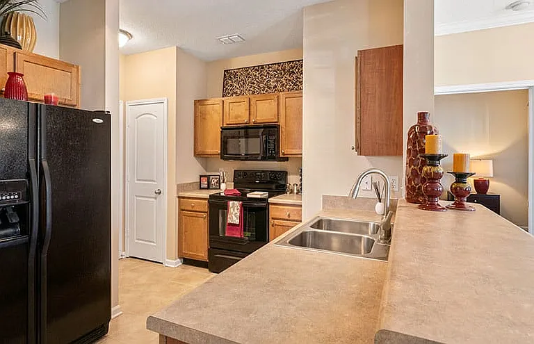 The Arlington at Eastern Shore Centre Apartments — Photo 1