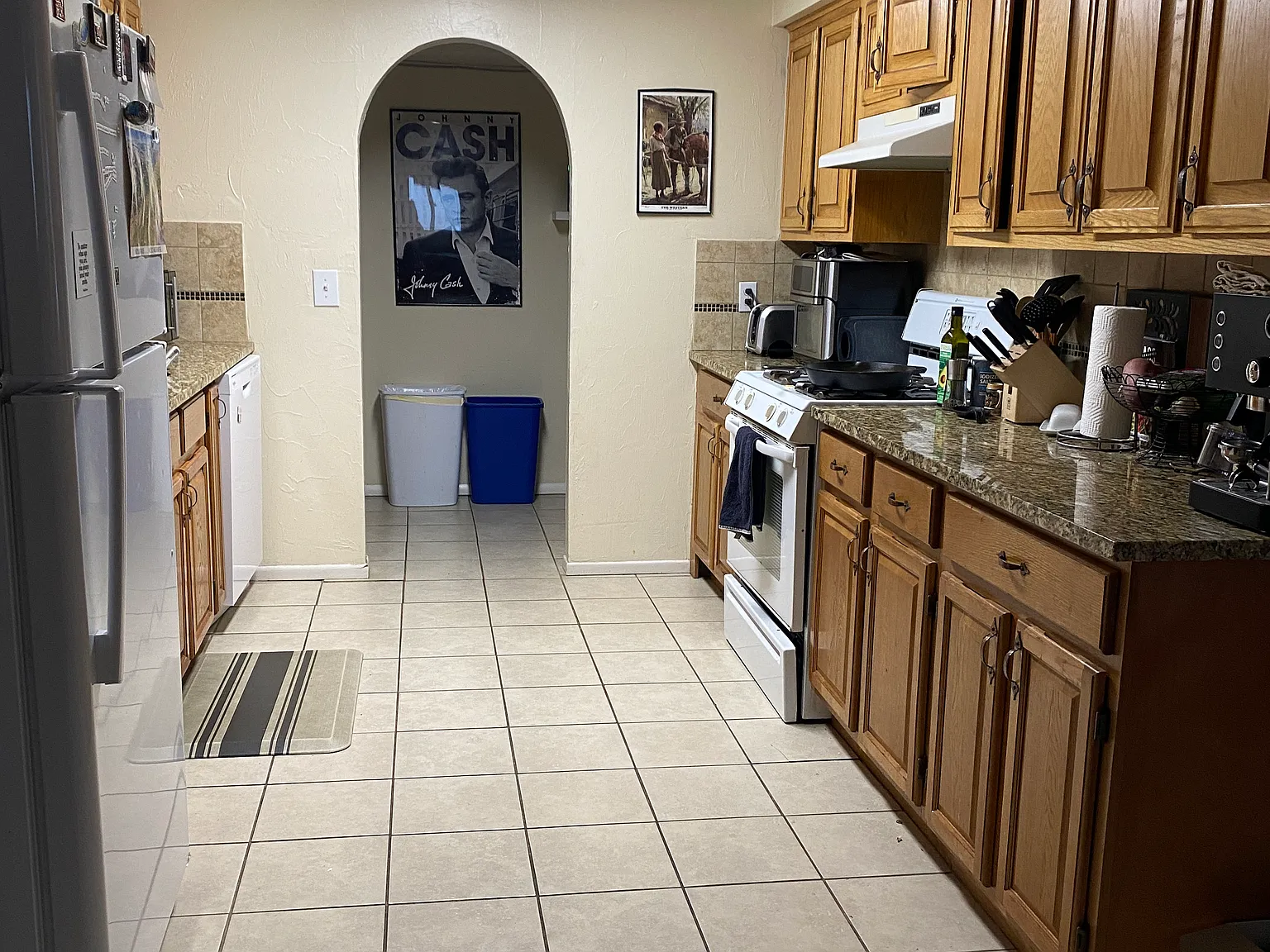 3 bed, 1694 sqft, $2,395 — Photo 2