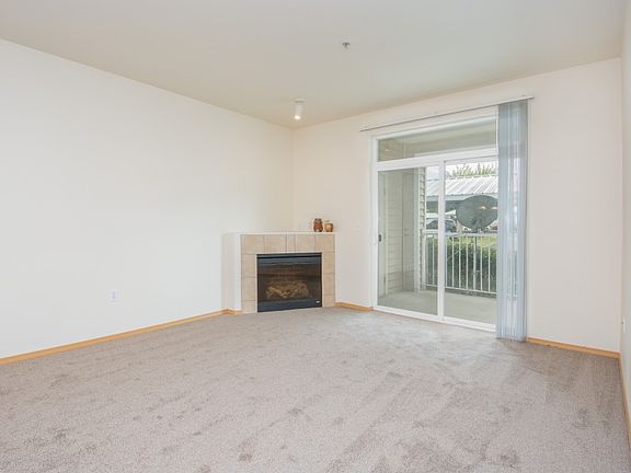 5th image of 10011 186th St E Unit 143