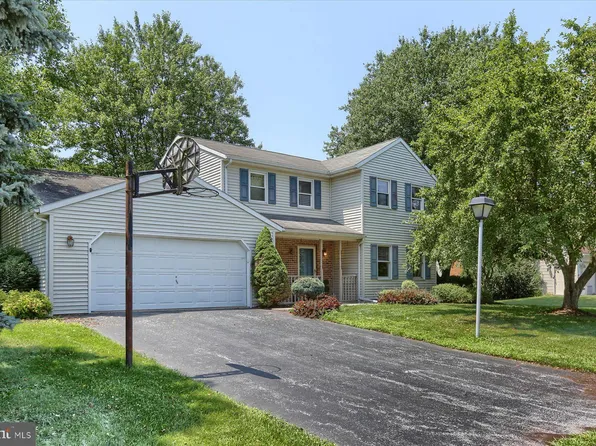 1213 Chestnut St, Narvon, PA 17555
