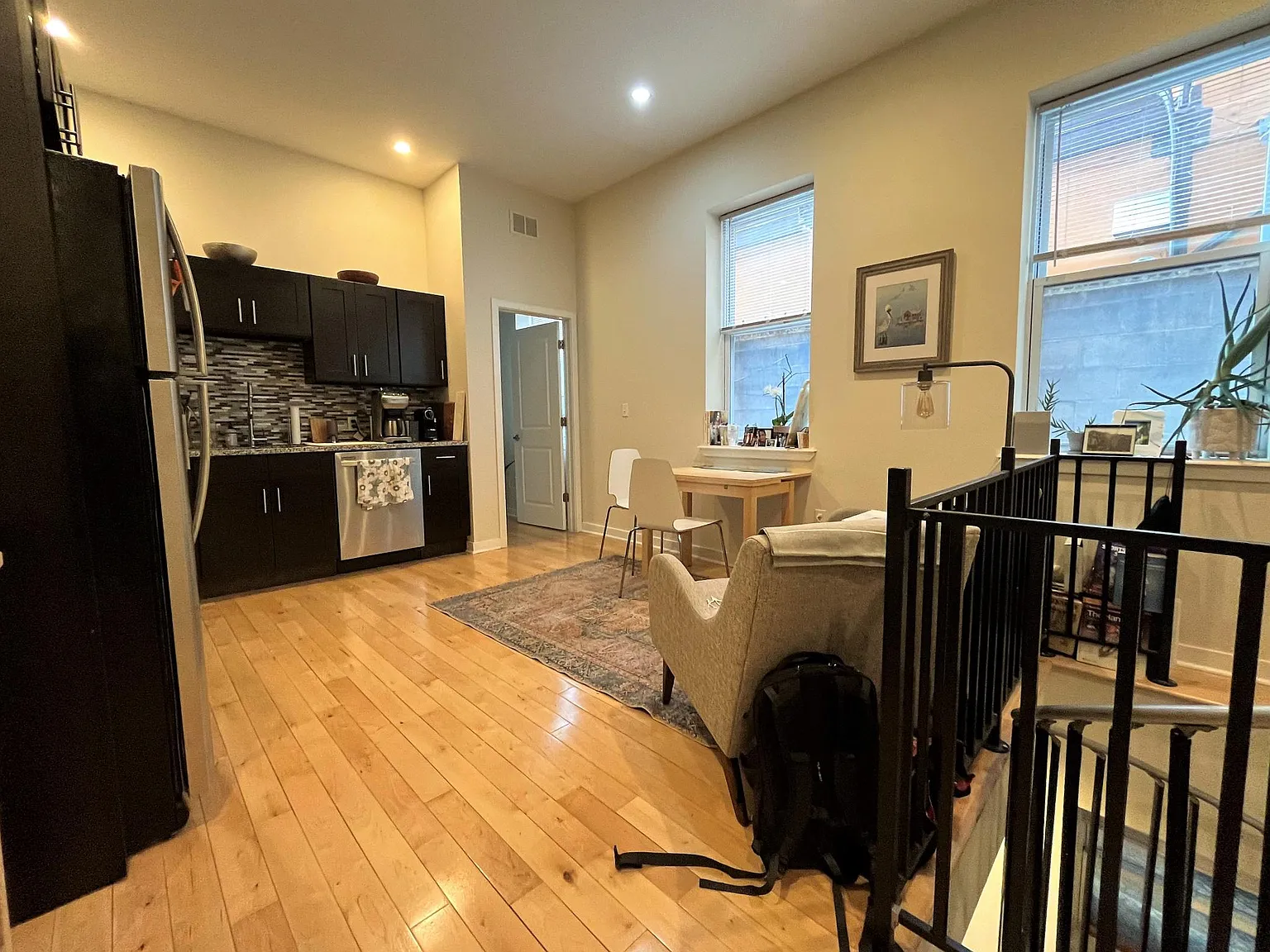 2 bed, 1050 sqft, $2,799 — Photo 3