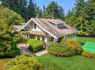 10130 NE Knight Rd, Bainbridge Island, WA 98110