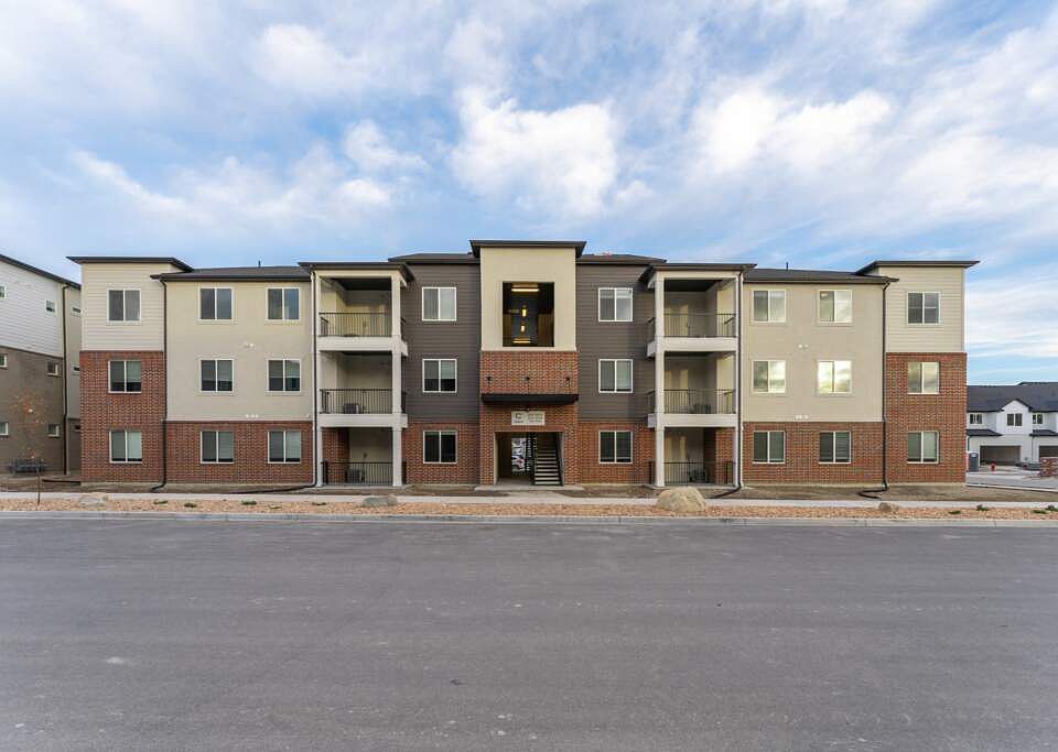 1st image of 1424 N 3830 W Unit 303