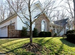 1812 Kehrswood Dr, Chesterfield, MO 63005
