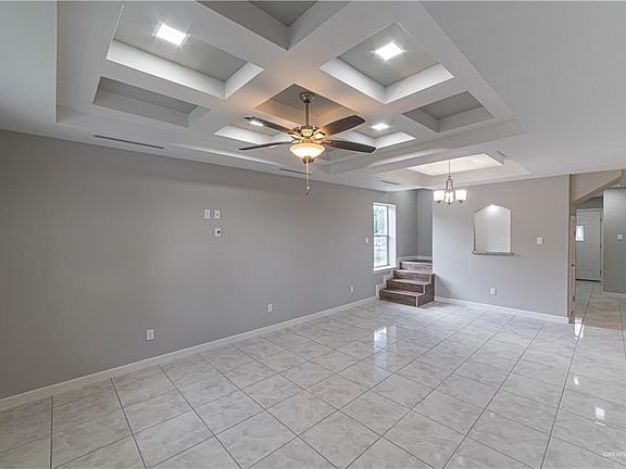 4th image of 5701 Beaumont Ave