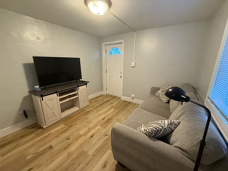3997 S Whetsel Ave #3 — Photo 3