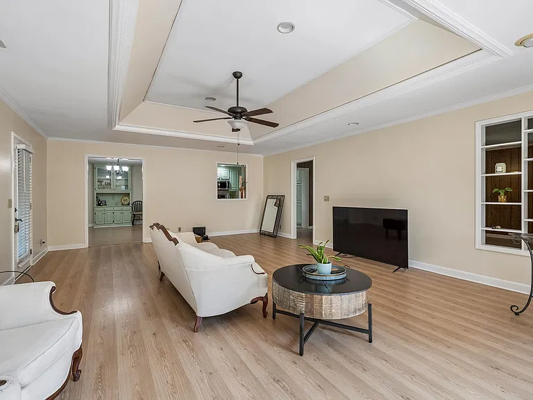 3317 Marcus Dr — Photo 17