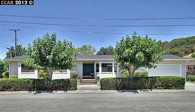 1st image of 605 Teresa St
