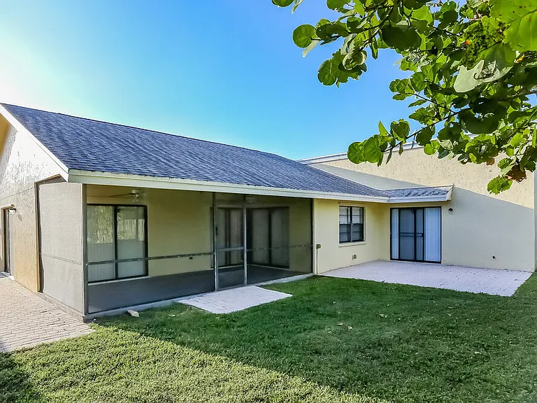 21080 Woodspring Ave — Photo 17