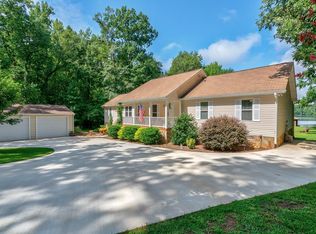 3908 Lakecrest Dr, Sparta, GA 31087