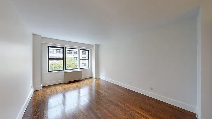 Rented by Bond New York | media 3