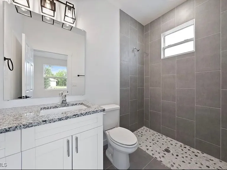 1025 Meadow Rd — Photo 25