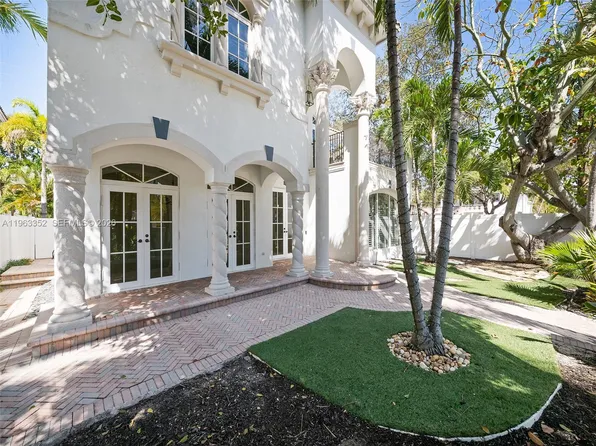 827 SE 2nd Ct, Fort Lauderdale, FL 33301