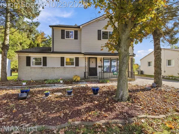 47546 Roland St, Shelby Township, MI 48317