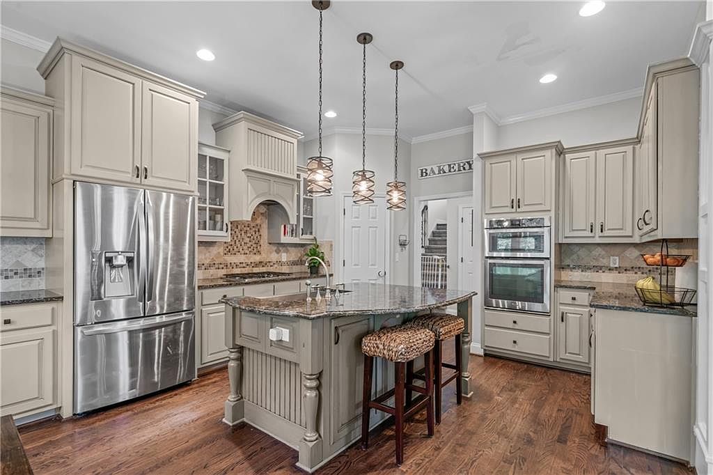 6325 Hampton Highlands Dr