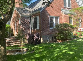 70 Laddins Rock Rd, Old Greenwich, CT 06870