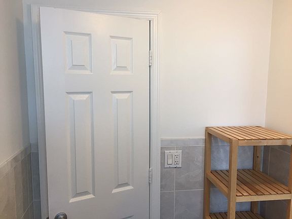 4th image of 801 Meridian Ave #33D