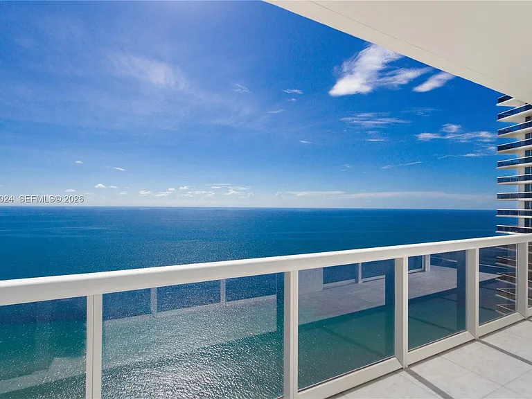 1800 S Ocean Dr #Penthouse 4404 — Photo 1