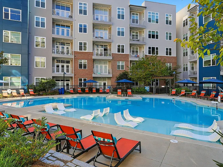 AMLI Buckhead — Photo 2