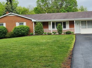 80 Ridgeview Dr, Stuarts Draft, VA 24477