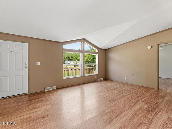 5th image of 525 Brighton Road