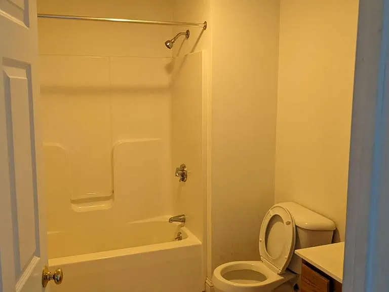 12 Pratt St #301 — Photo 11