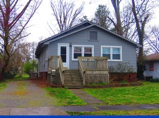 606 W Reed St, Benton, IL 62812