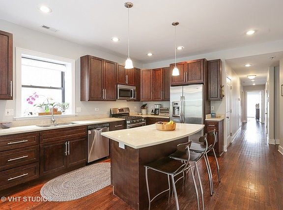 4th image of 1234 W Bryn Mawr Ave #1