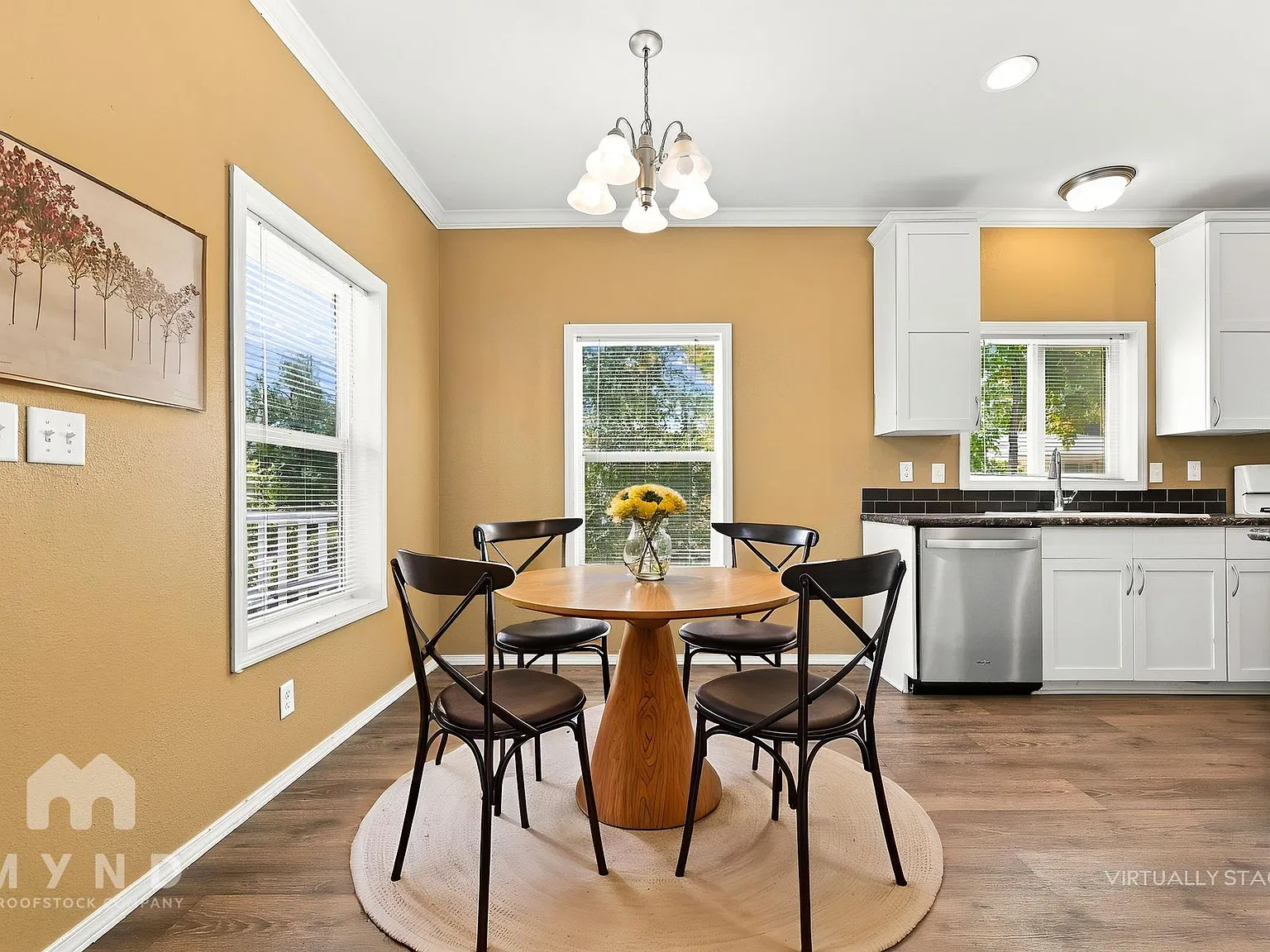 3 bed, 2.0 bath, 1400 sqft, $3,295 — Photo 3