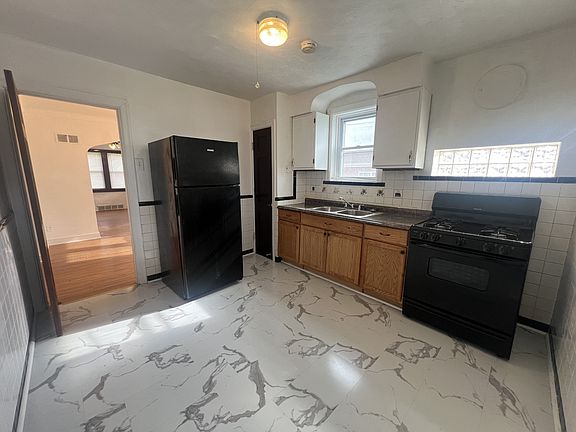 5th image of 8955 Mayfield Ct