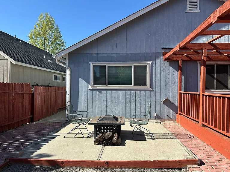 1213 Lawton Ct — Photo 28