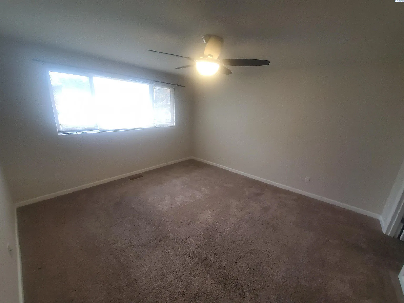 2 bed, 2.0 bath, 1192 sqft, $1,795 — Photo 2
