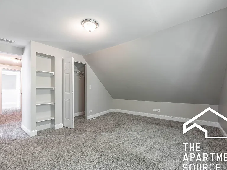 4325 N Lawndale Ave — Photo 8