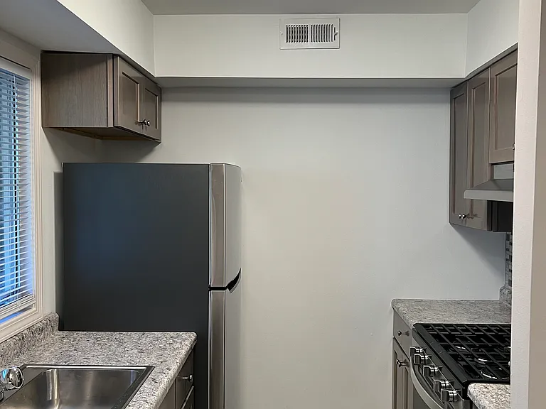 6205 Kit Carson Dr — Photo 8