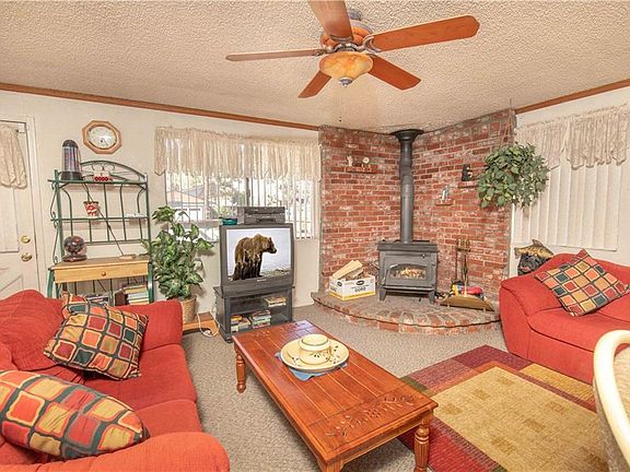 4th image of 406 Meadow Ln