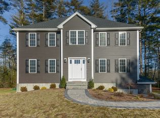 285 Wood St, Halifax, MA 02338