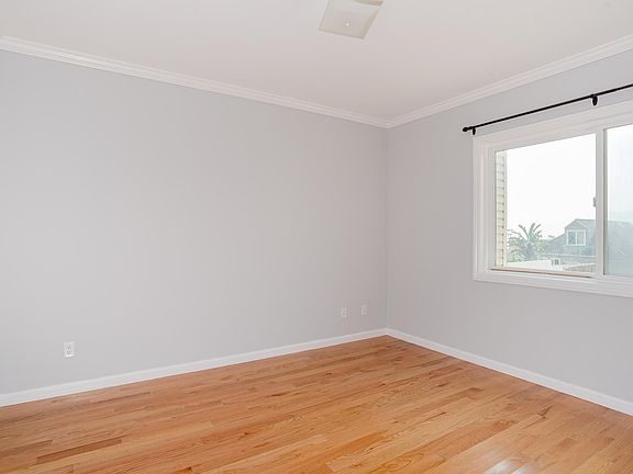 4th image of 481 Monterey Blvd Unit 2