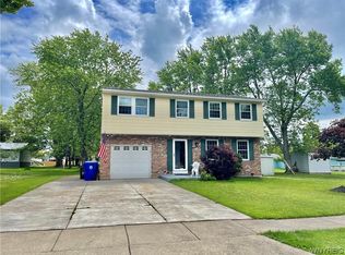 9 Crystal Ln, Buffalo, NY 14224