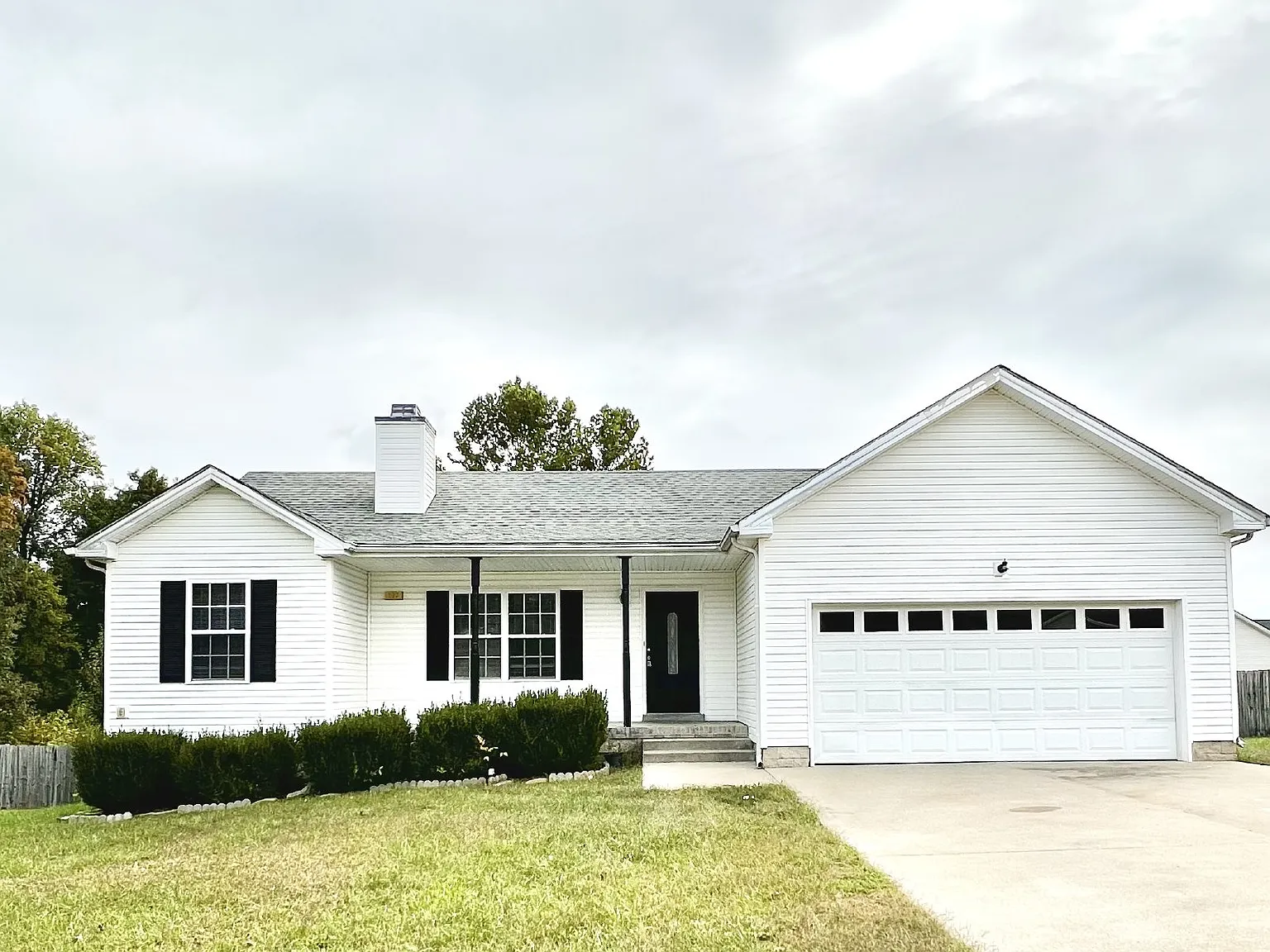 3 bed, 2.0 bath, 1200 sqft, $1,525 — Photo 1