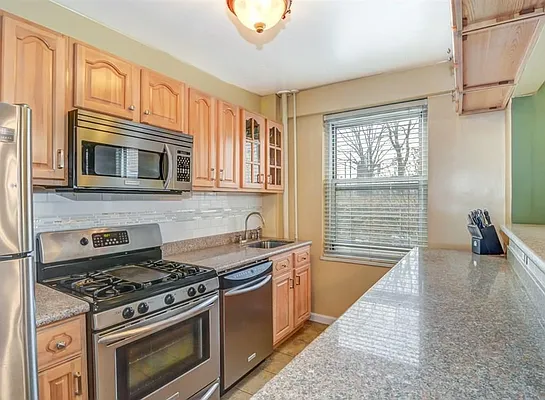 Sold by Robert E. Hill  | media 1