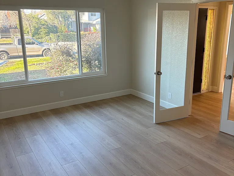 3013 Notre Dame Dr — Photo 11