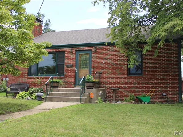 3 E Elm St, Alton, IL 62002