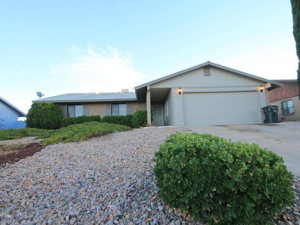 1st image of 1048 Acacia Dr