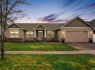 831 Pioneer Dr, Silverton, OR 97381