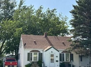 310 8th Ave SW, Pipestone, MN 56164