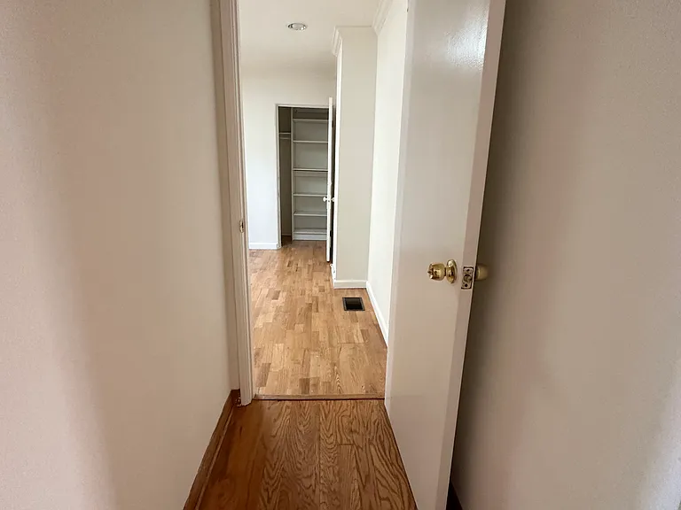 1223 Berkeley St #HOUSE — Photo 8